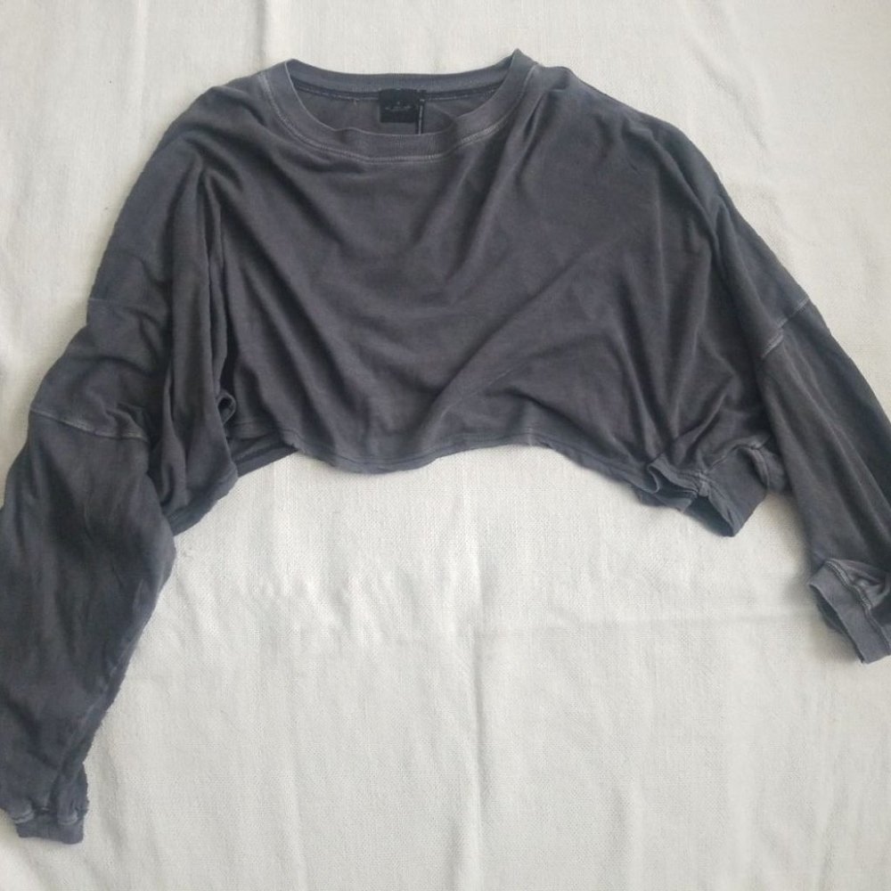 Out from Under, UO Long Sleeve Billowy Crop Top